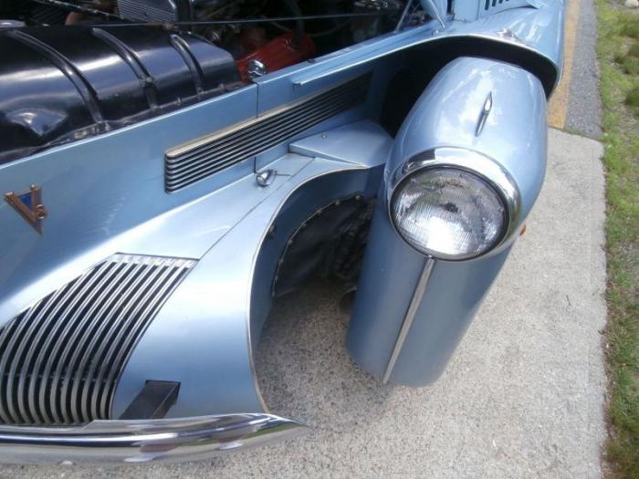   Tucker Torpedo 1946  (18 )