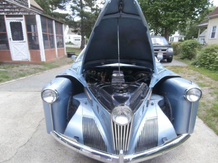   Tucker Torpedo 1946  (18 )