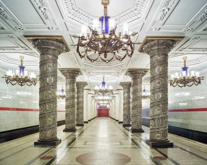 Красота внутреннего убранства российского метрополитена (8 фото) Красота внутреннего убранства российского метрополитена (8 фото)