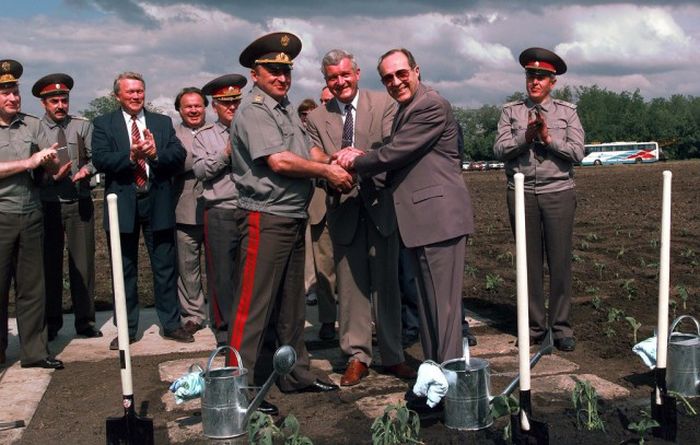 Значимые события 1996 года (18 фото) Значимые события 1996 года (18 фото)