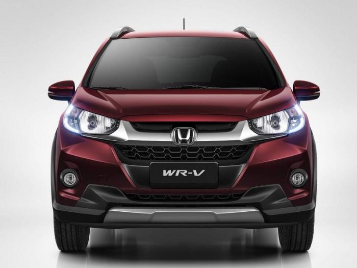   Honda WR-V:   (9  + 1 )