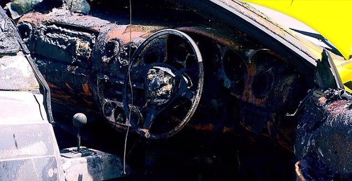     Ferrari,       (9 )