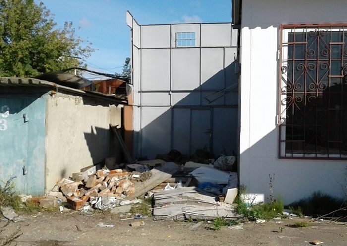 Что стало со знаменитым домом в гаражном кооперативе Москвы (3 фото) Что стало со знаменитым домом в гаражном кооперативе Москвы (3 фото)
