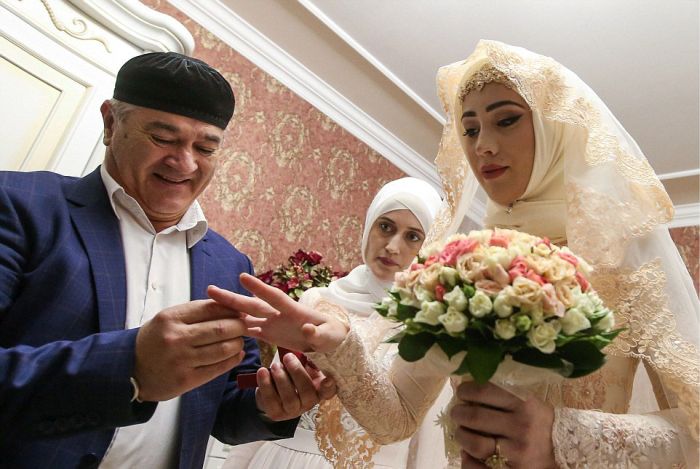 Как празднуют традиционные чеченские свадьбы в Грозном (29 фото) Как празднуют традиционные чеченские свадьбы в Грозном (29 фото)