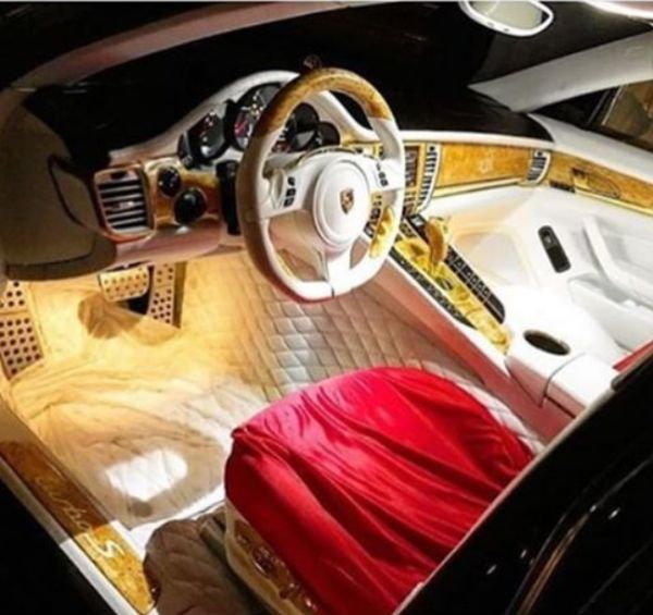      Porsche Panamer (2 )