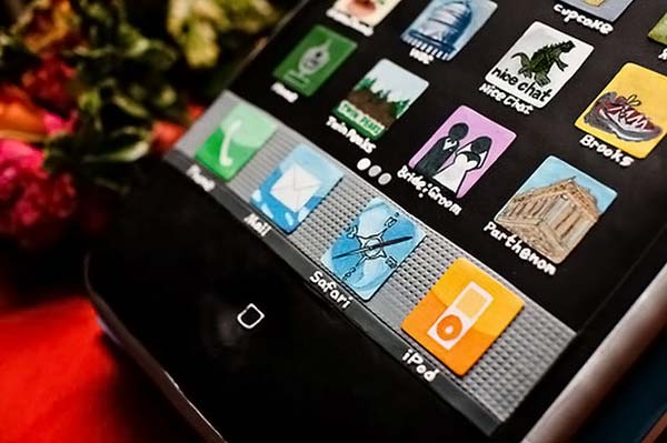    iPhone (9 )