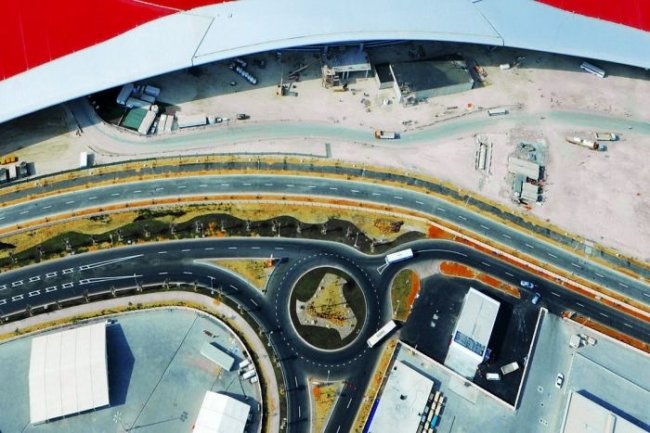 Первый в мире тематический парк аттракционов - Ferrari Park (8 фото) Первый в мире тематический парк аттракционов - Ferrari Park (8 фото)