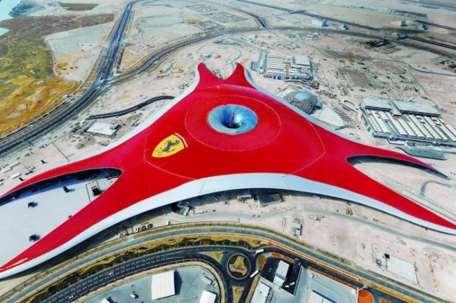Первый в мире тематический парк аттракционов - Ferrari Park (8 фото) Первый в мире тематический парк аттракционов - Ferrari Park (8 фото)
