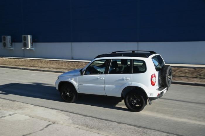 - Chevrolet Niva Special Edition (7 )