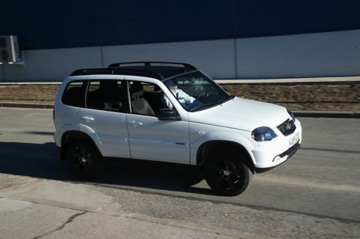 - Chevrolet Niva Special Edition (7 )