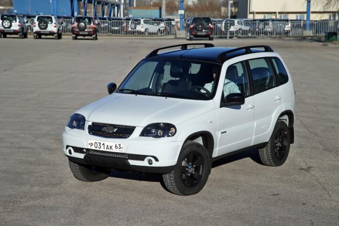 - Chevrolet Niva Special Edition (7 )