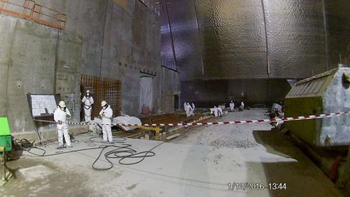 Под новым саркофагом Чернобыльской АЭС (9 фото) Под новым саркофагом Чернобыльской АЭС (9 фото)