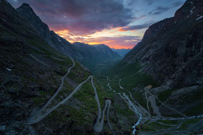 Самые опасные дороги в мире (20 фото) Самые опасные дороги в мире (20 фото)