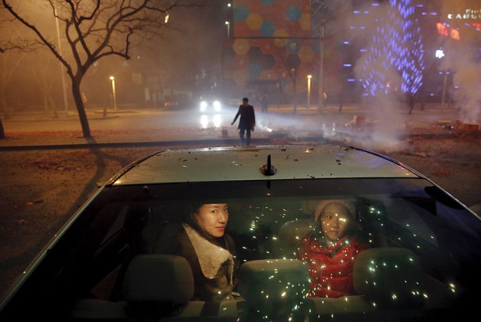       Reuters (32 )
