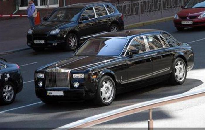 Украинский VIP гараж (17 фото) Украинский VIP гараж (17 фото)