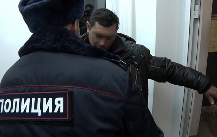Первый посетитель челябинского вытрезвителя сломал алкотестер (4 фото) Первый посетитель челябинского вытрезвителя сломал алкотестер (4 фото)