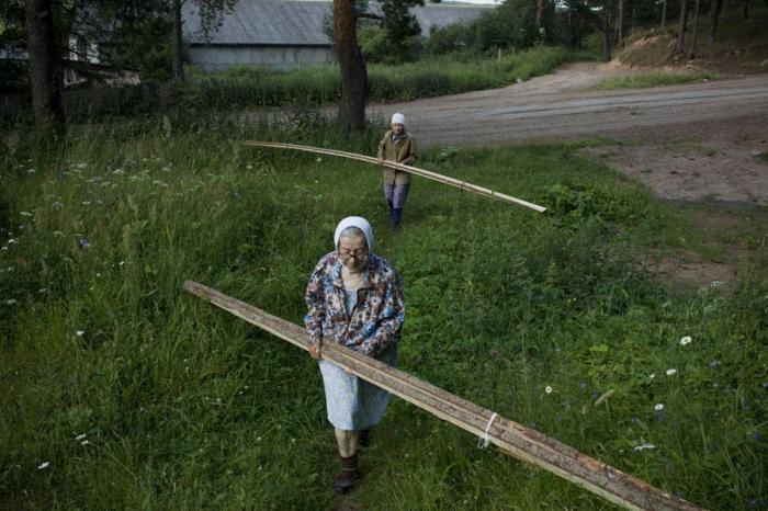 Уникальные фотографии из жизни российской глубинки (15 фото) Уникальные фотографии из жизни российской глубинки (15 фото)