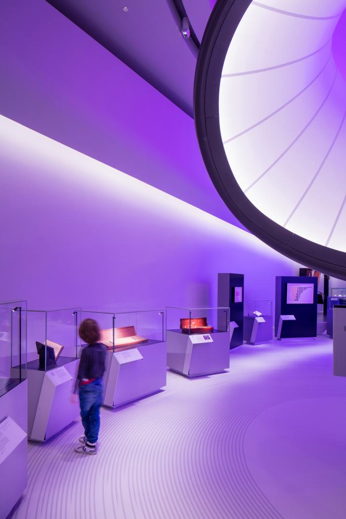 Галерея Уинтон: Математика от Zaha Hadid Architects (21 фото) Галерея Уинтон: Математика от Zaha Hadid Architects (21 фото)