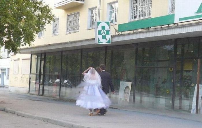 Какая-то странная свадьба (4 фото) Какая-то странная свадьба (4 фото)