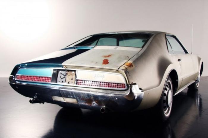   Oldsmobile Toronado (25 )