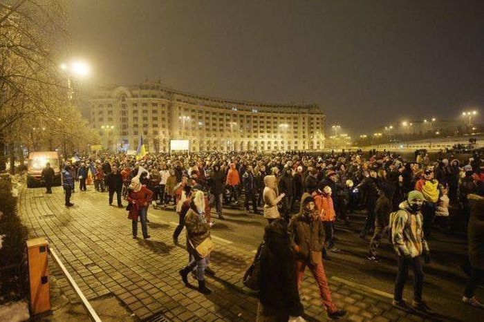 Протест против коррумпированных чиновников (7 фото) Протест против коррумпированных чиновников (7 фото)