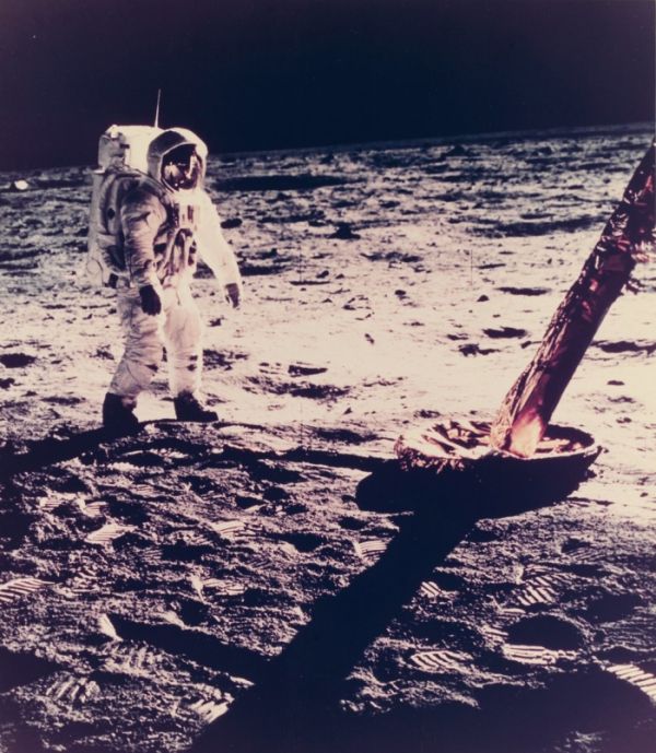 NASA         (9 )