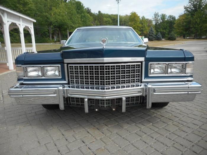 Cadillac Fleetwood 1976   16000  (20 )