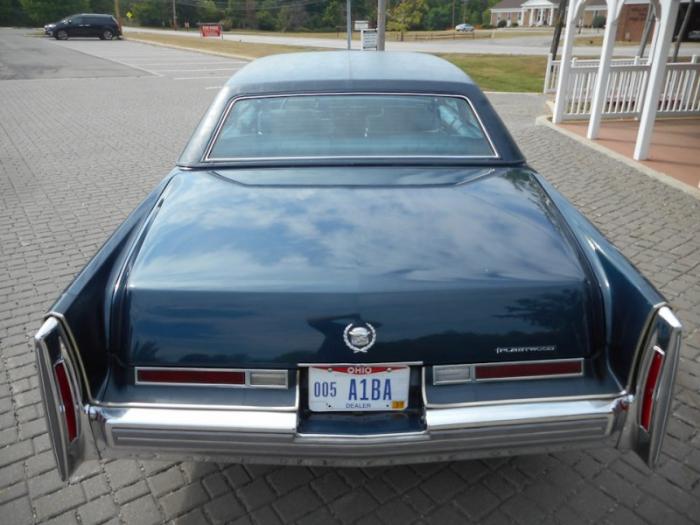 Cadillac Fleetwood 1976   16000  (20 )