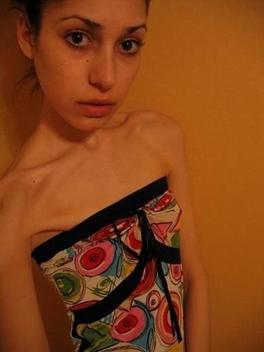  (19 )