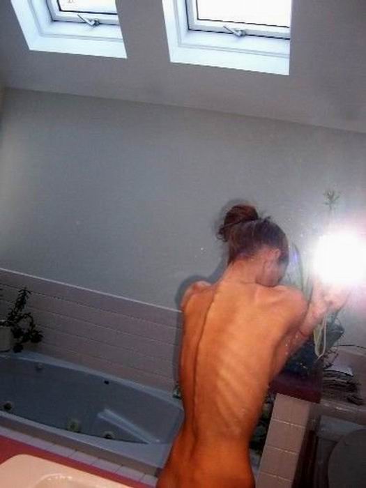  (19 )