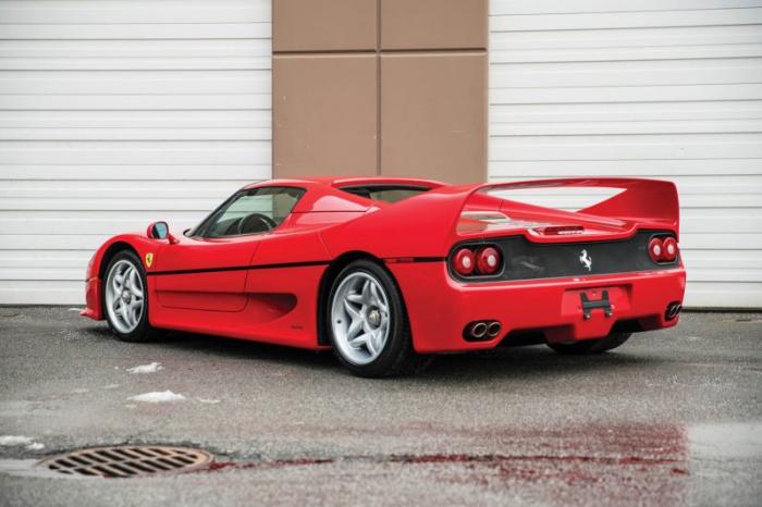 Ferrari F50      (30 )