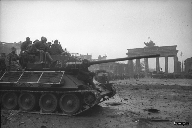       1945  (10 )