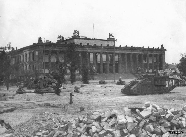       1945  (10 )