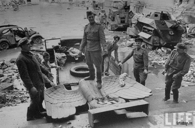       1945  (10 )
