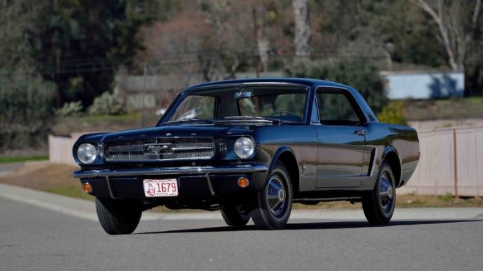       Ford Mustang   (12 )