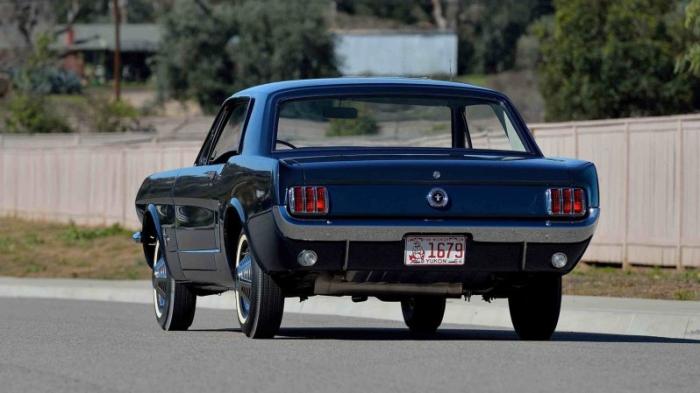       Ford Mustang   (12 )