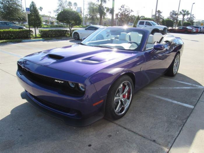   Dodge Challenger SRT Hellcat (23 )