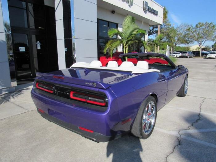   Dodge Challenger SRT Hellcat (23 )