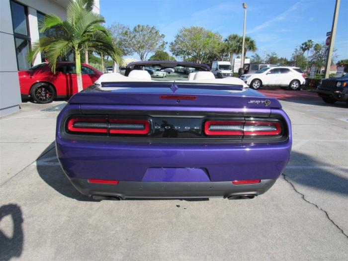   Dodge Challenger SRT Hellcat (23 )