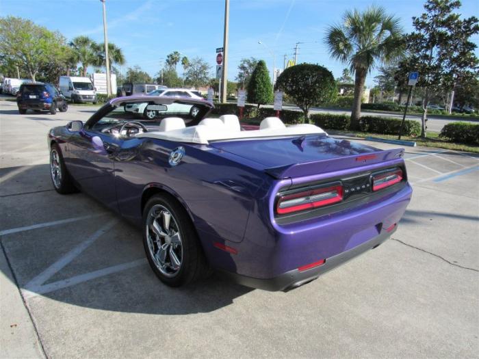   Dodge Challenger SRT Hellcat (23 )