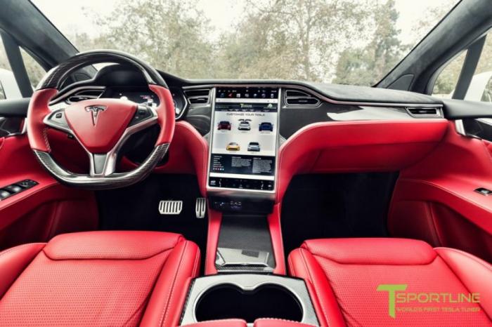 Tesla Model X    Bentley Red (12 )