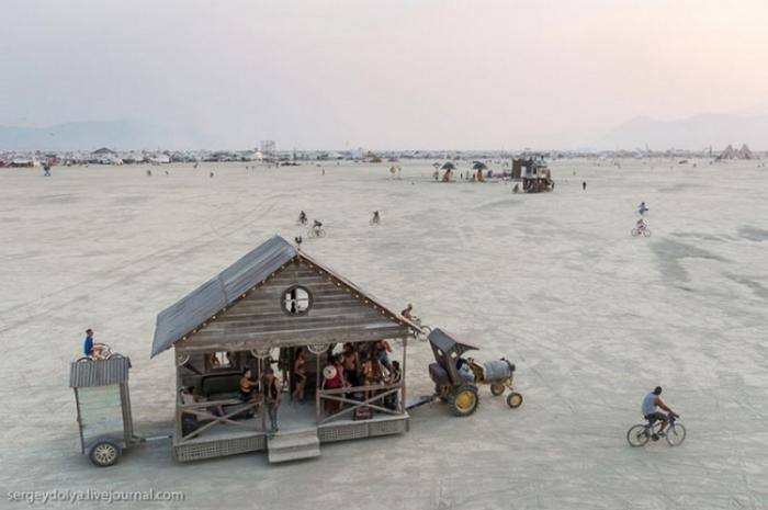      Burning Man (37 )