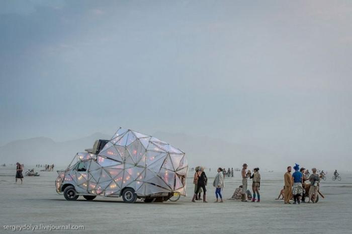      Burning Man (37 )