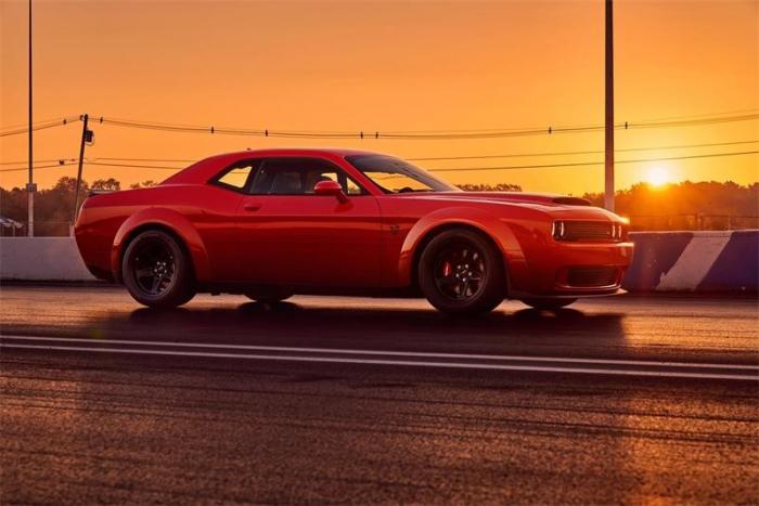 Dodge Challenger SRT Demon (12 )