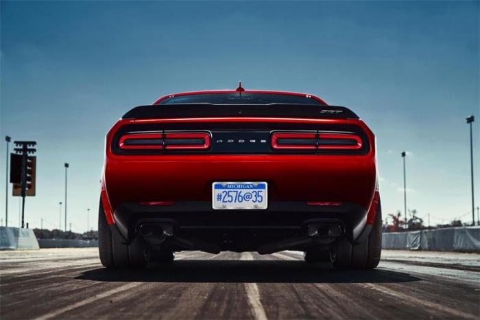 Dodge Challenger SRT Demon (12 )