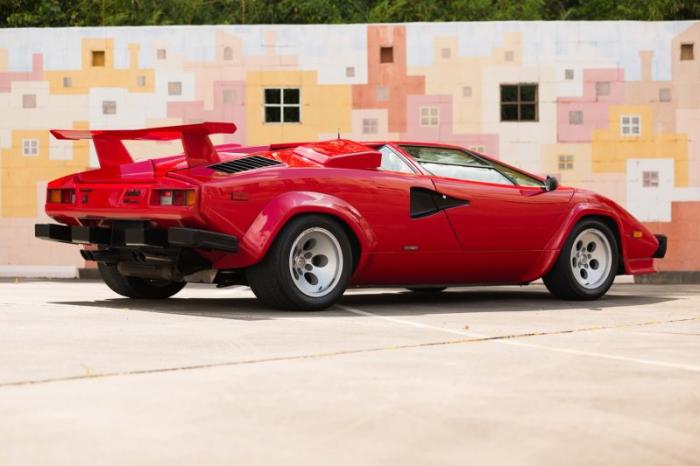 Lambo Countach        (50 )