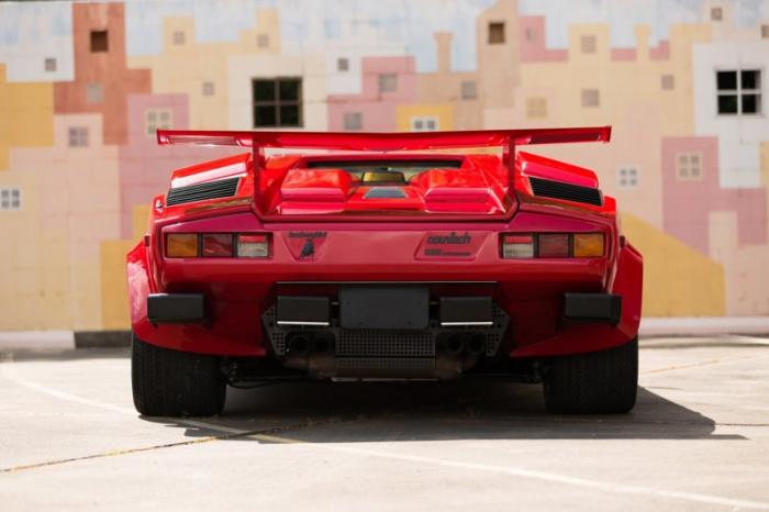 Lambo Countach        (50 )