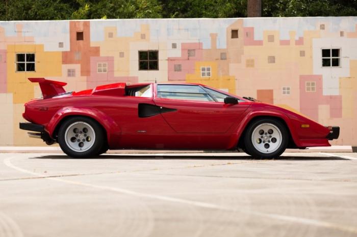 Lambo Countach        (50 )