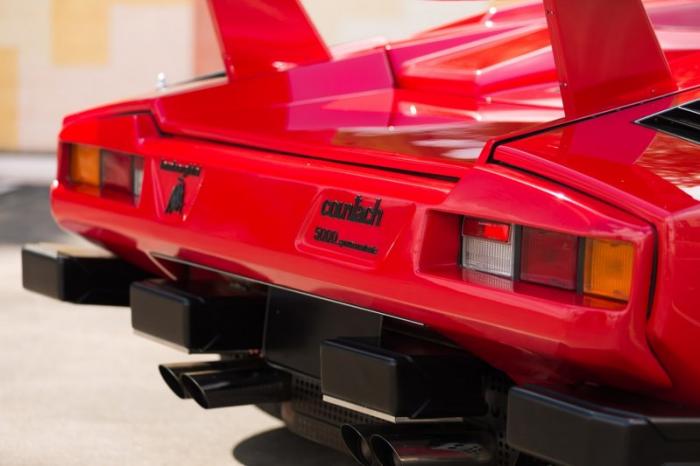 Lambo Countach        (50 )