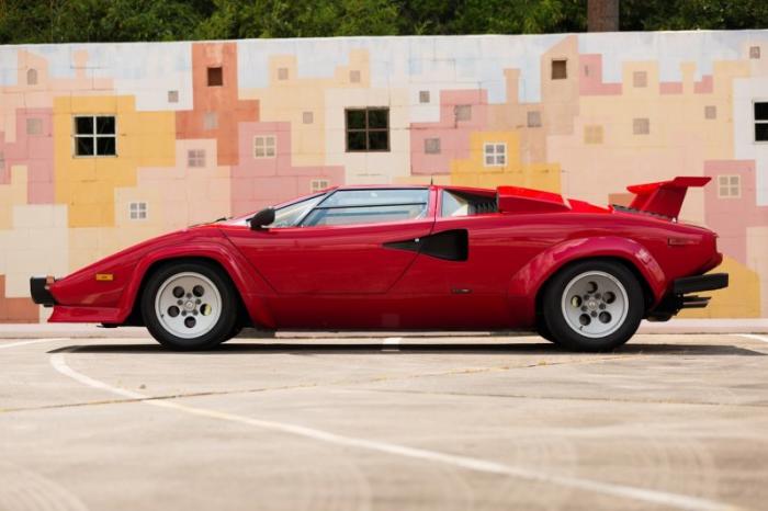 Lambo Countach        (50 )